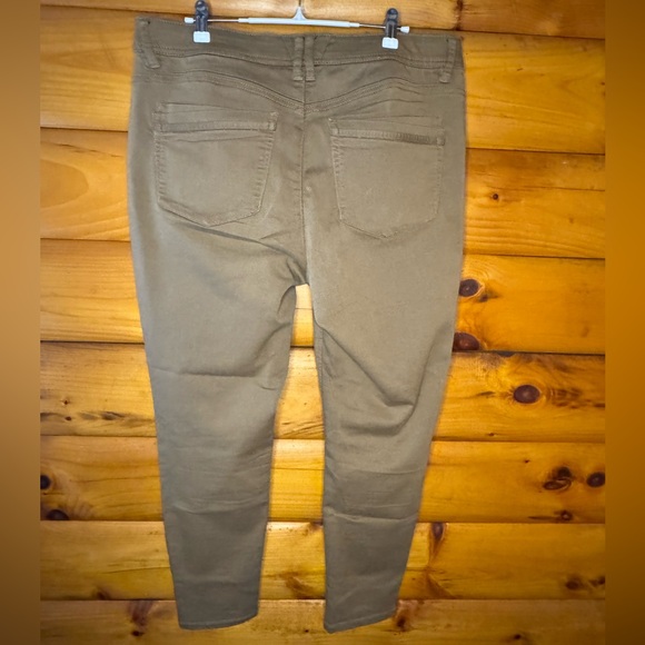 Democracy Women's Tan Ankle Jeans - Picture 7 of 7